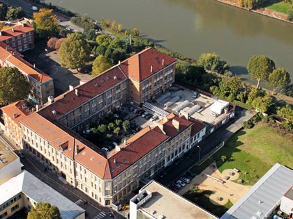 Vue aérienne du bâtiment historique de Supméca