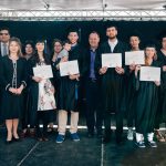 Photo d'un groupe d'étudiants ingénieurs de Supméca lors de la remise des diplômes en 2016