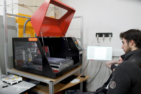 Makerspace de Supméca, machine de gravure